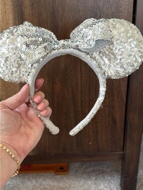 Disney Silver Sequin Minnie Ear Headband